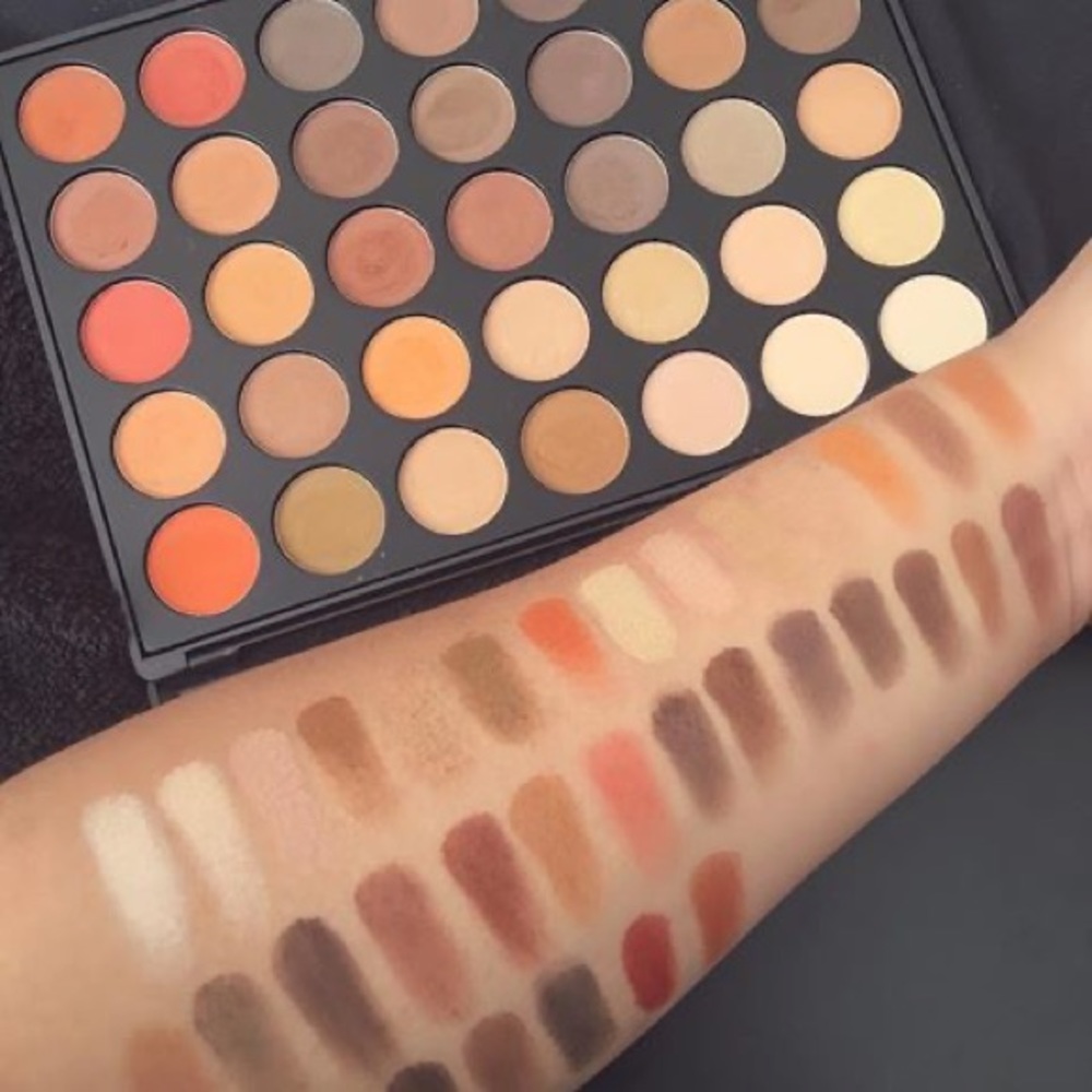 Morphe 35 OS (Shimmer) and 35 OM (Matte) Eyeshadow - Picture 7 of 8